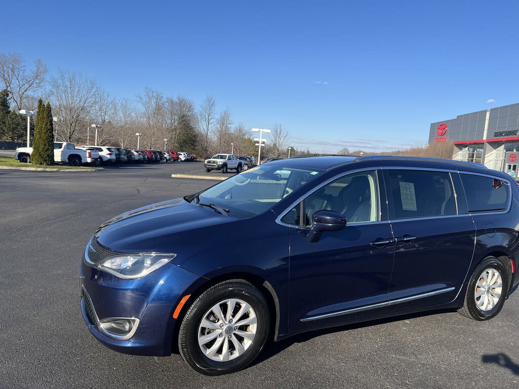 2019 Chrysler Pacifica Touring L FWD