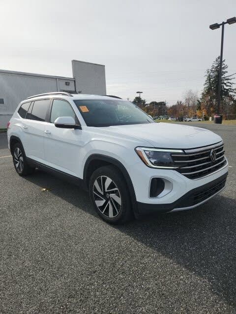 2024 Volkswagen Atlas SE FWD with Technology