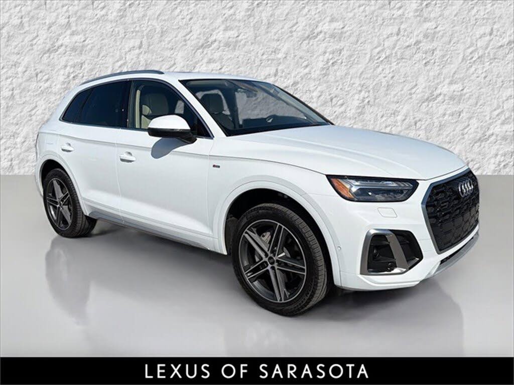 2024 Audi Q5 Hybrid Plug-in e quattro Prestige S Line AWD