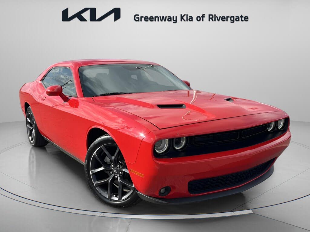 2021 Dodge Challenger SXT RWD
