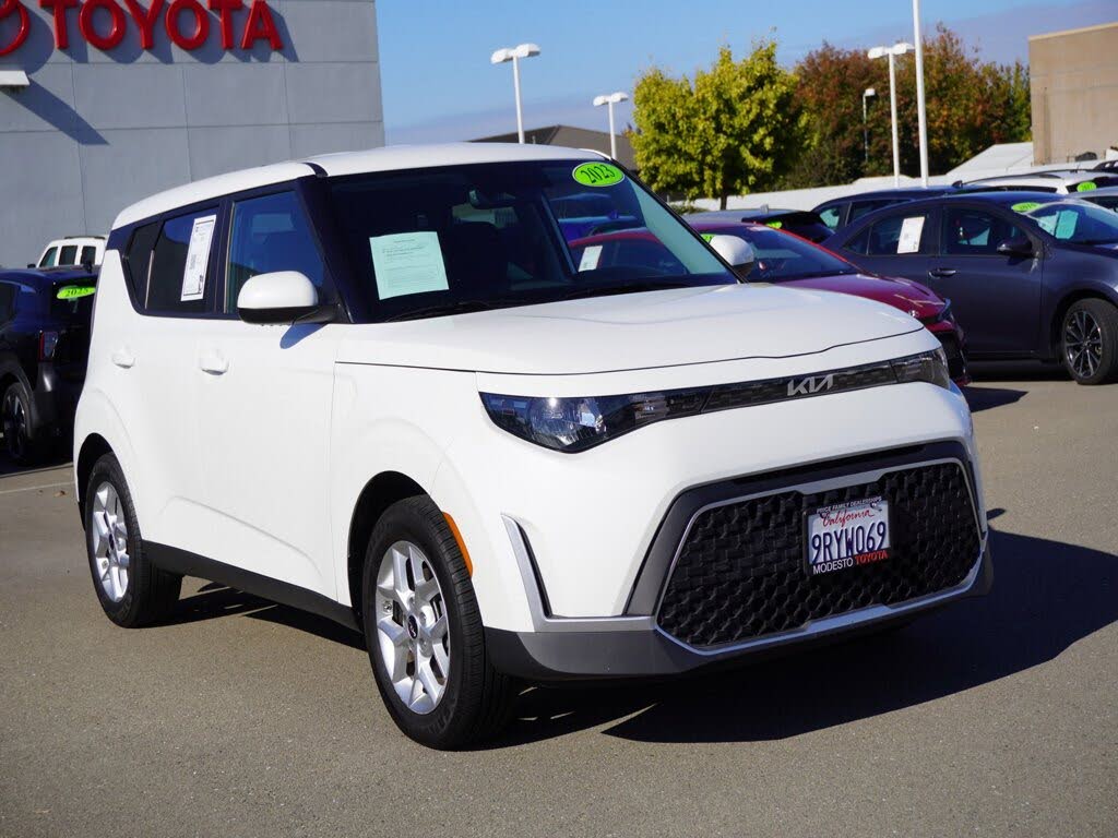 2023 Kia Soul LX FWD