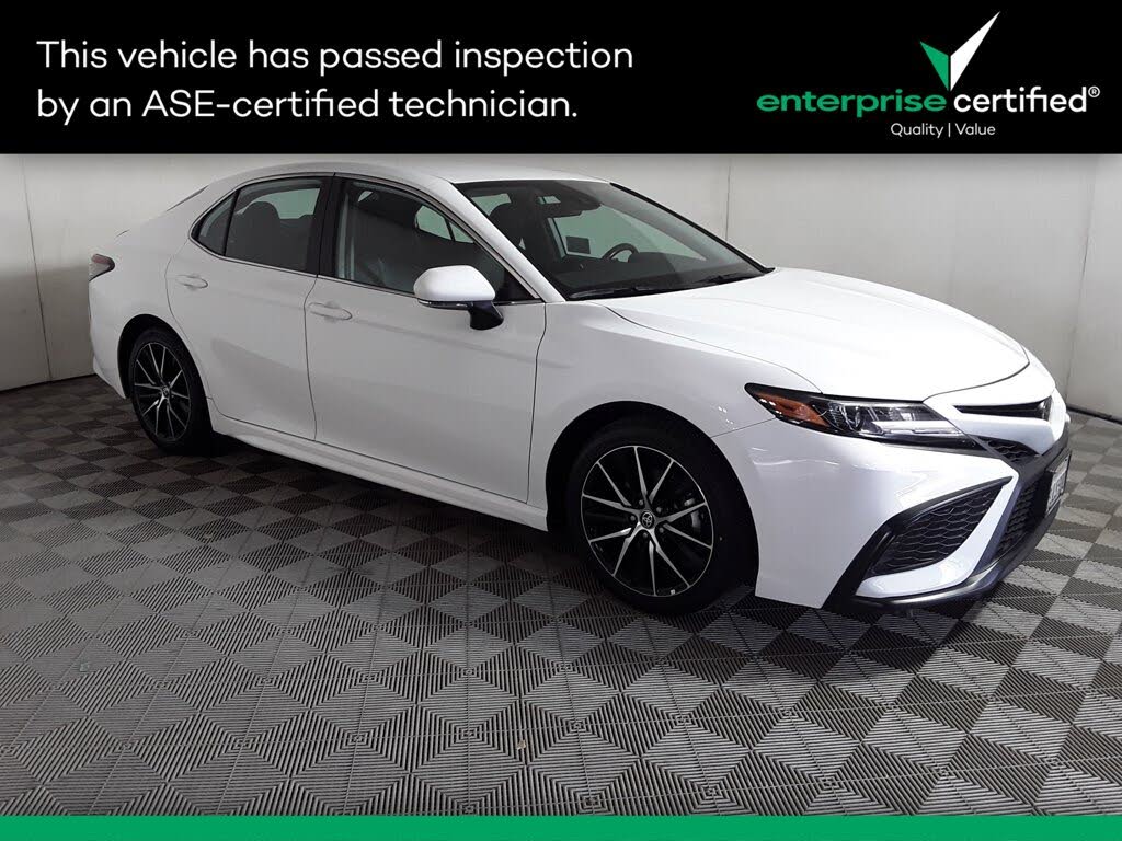 2024 Toyota Camry SE FWD