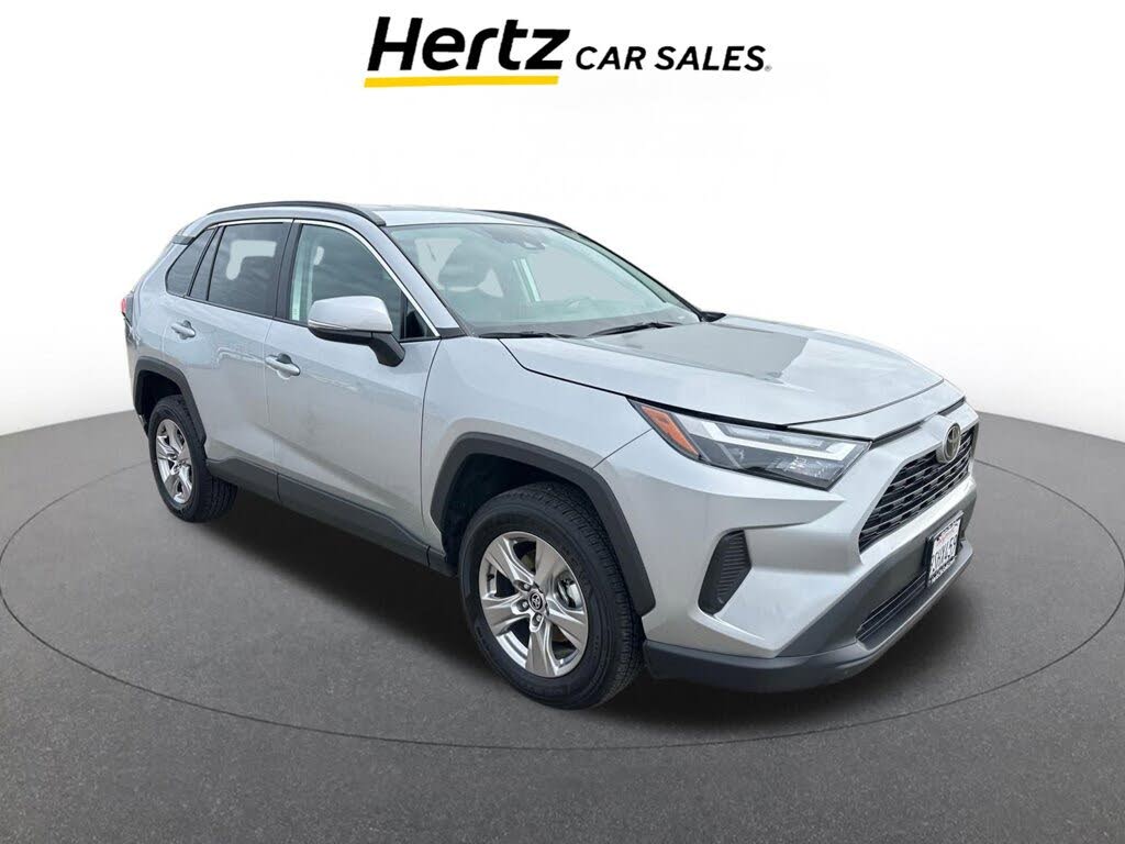 2025 Toyota RAV4 XLE FWD