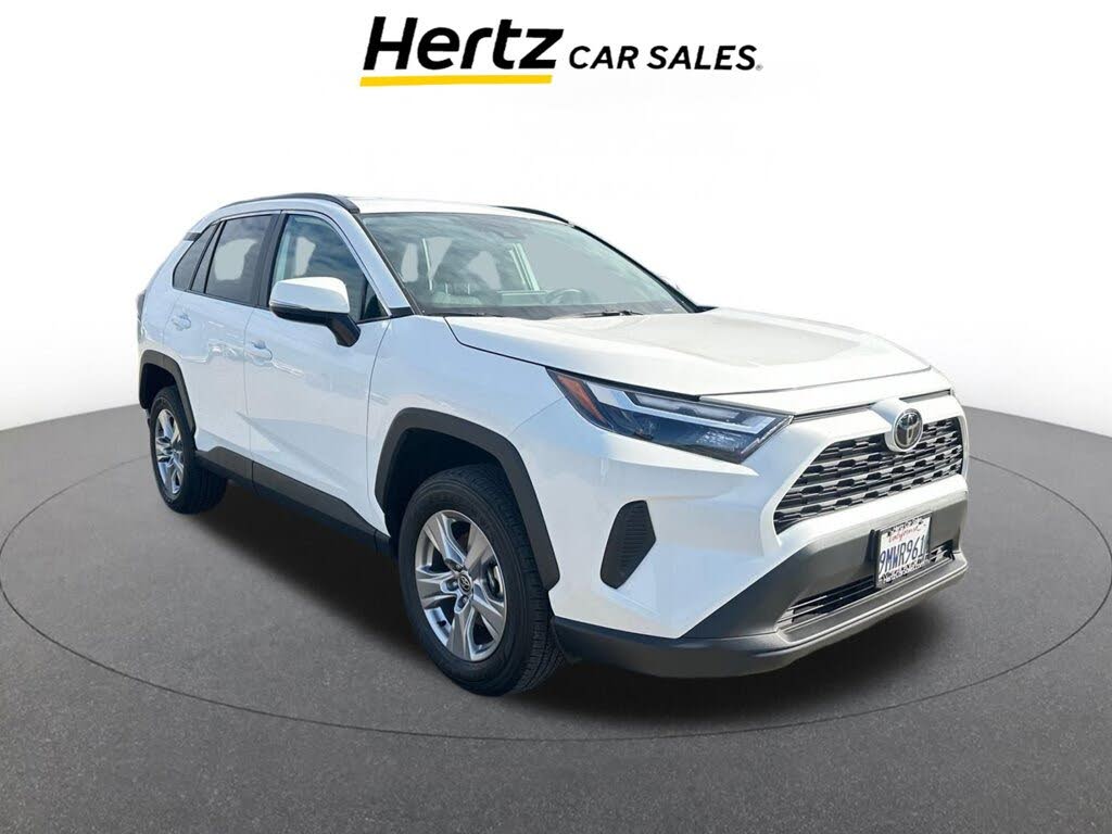 2025 Toyota RAV4 XLE FWD