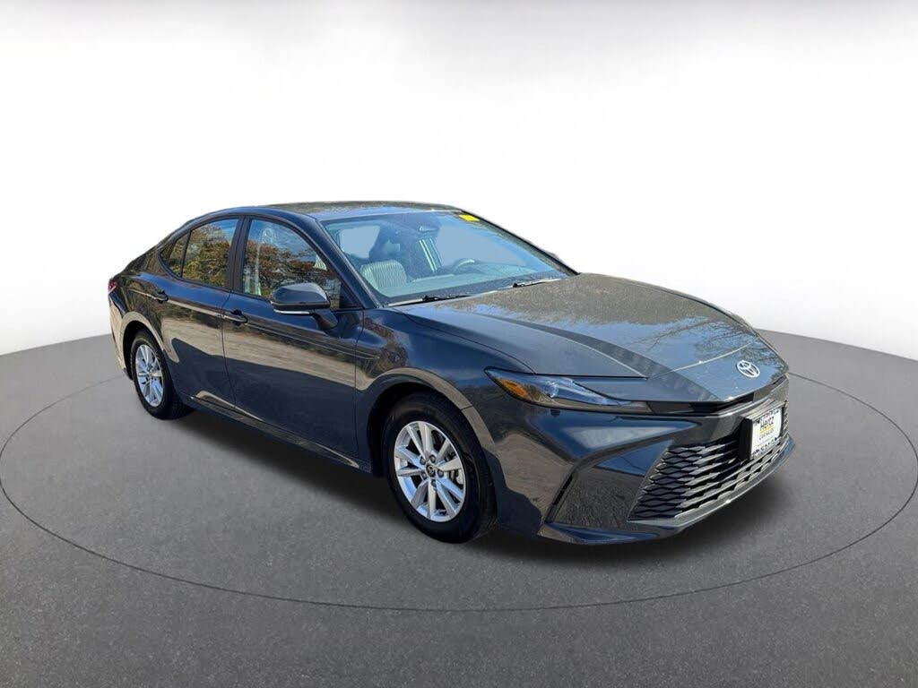 2025 Toyota Camry LE FWD