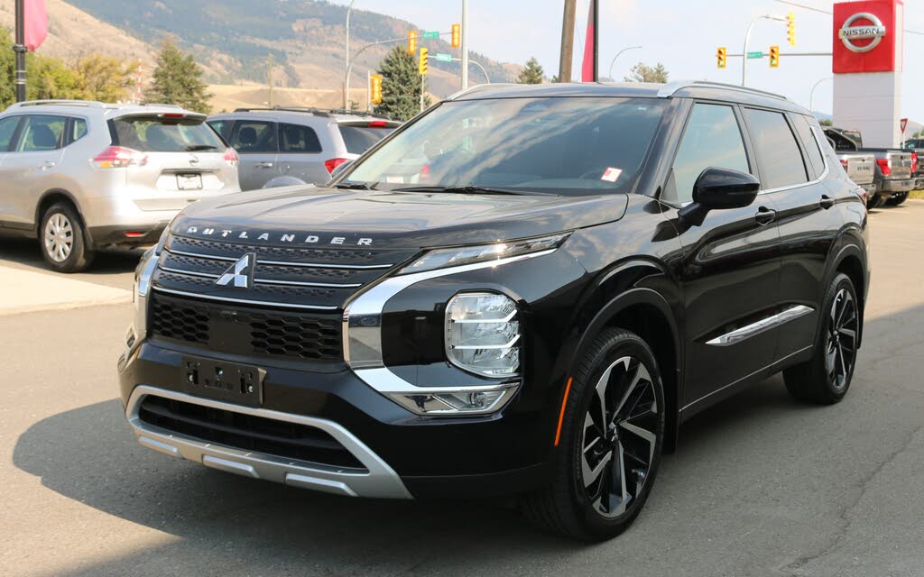 2023 Mitsubishi Outlander SE S-AWC