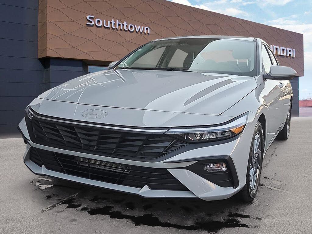 2024 Hyundai Elantra Preferred FWD