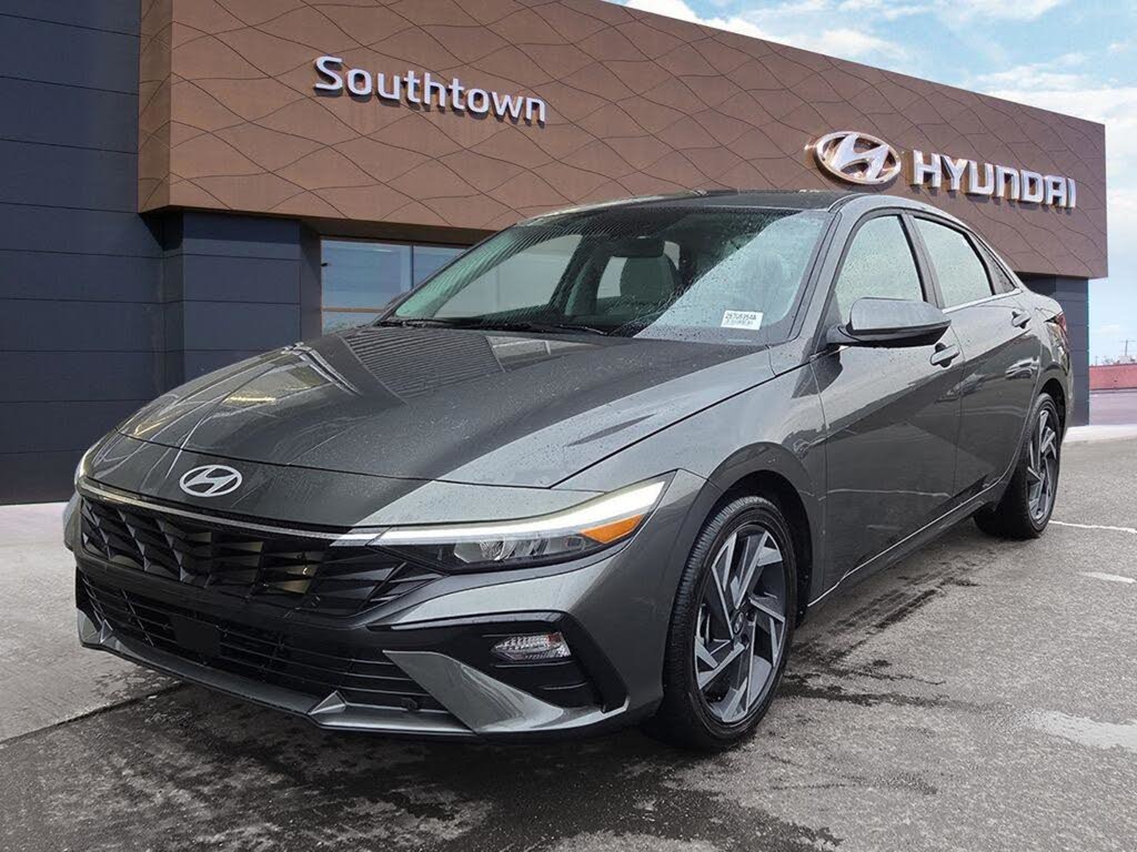 2025 Hyundai Elantra Hybrid Luxury FWD