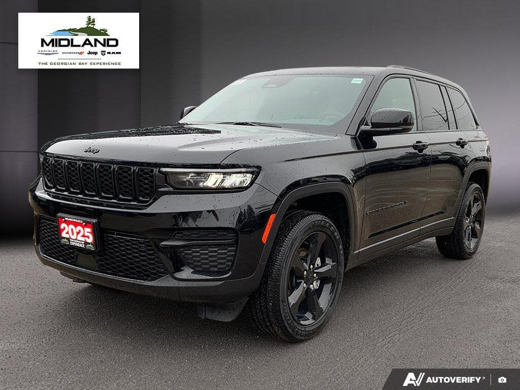 2025 Jeep Grand Cherokee Altitude 4WD