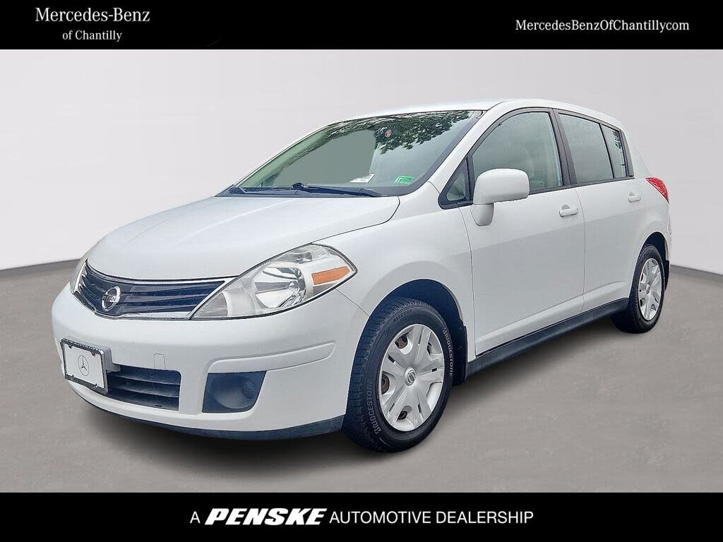 2012 Nissan Versa 1.8 S Hatchback