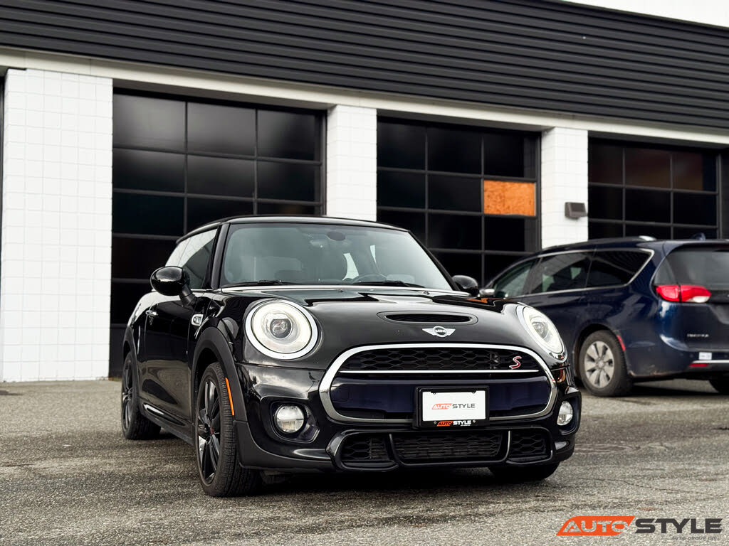 MINI Cooper S 2-Door Hatchback FWD 2017