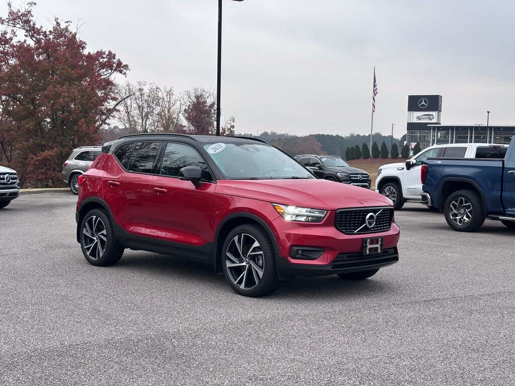 2021 Volvo XC40 T5 R-Design AWD