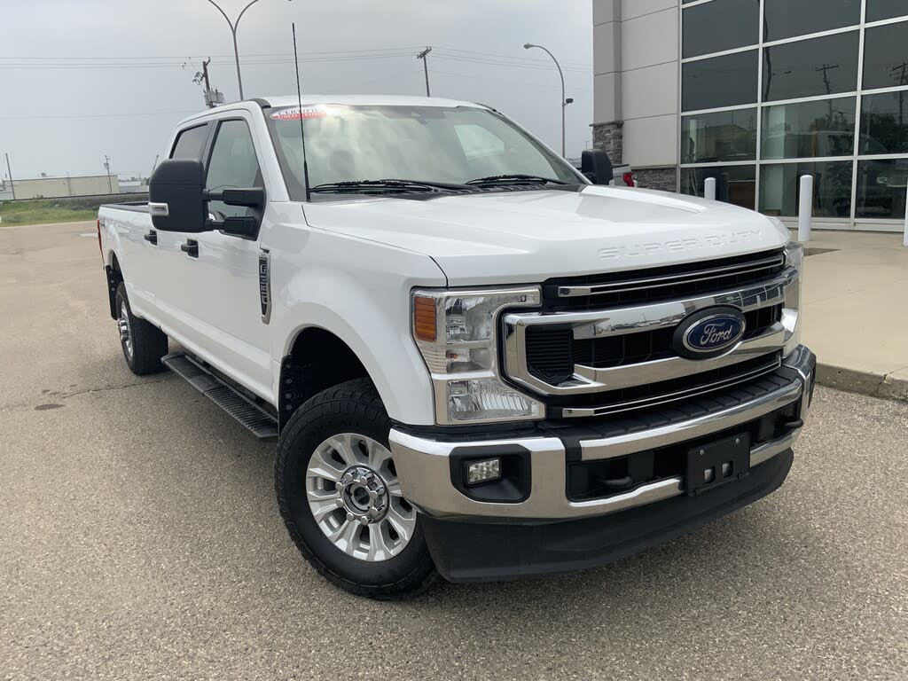 2022 Ford F-350 Super Duty XLT Crew Cab 4WD