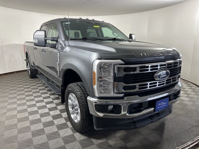 2024 Ford F-350 Super Duty XLT Crew Cab 4WD