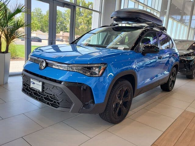 2025 Volkswagen Taos SE Black 4Motion