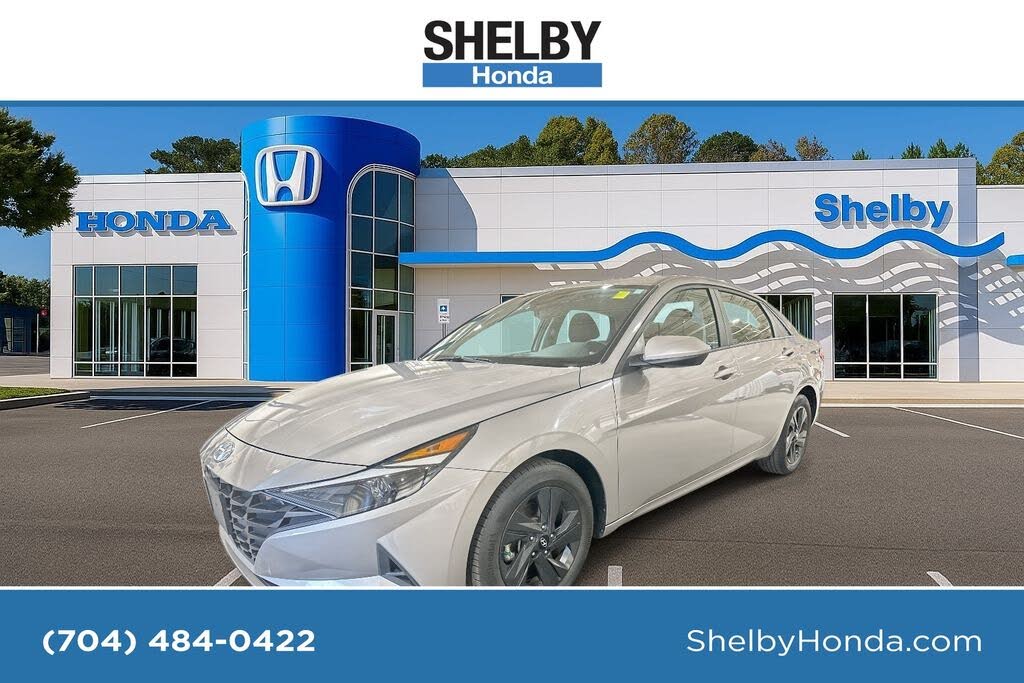 2022 Hyundai Elantra SEL FWD