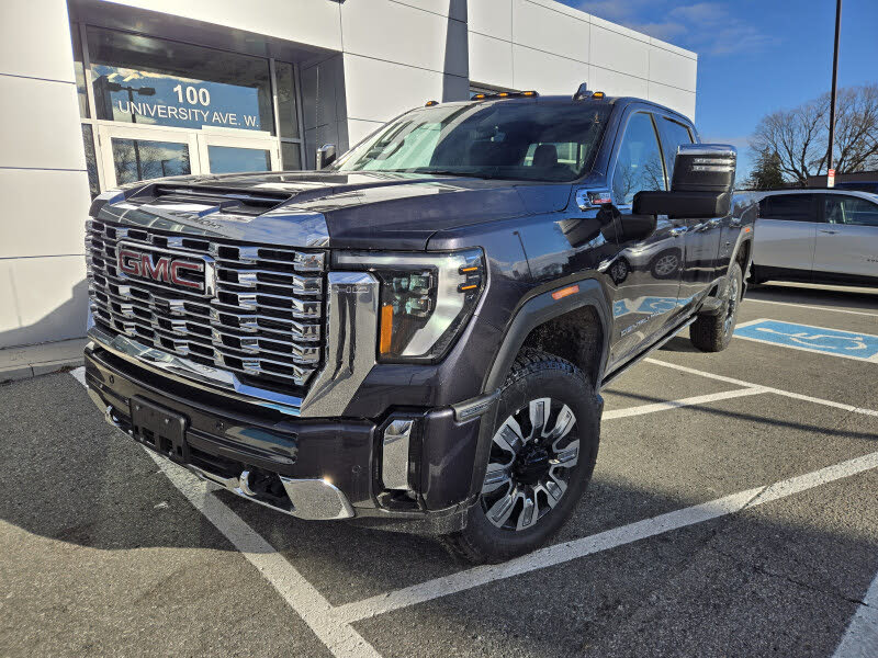 2025 GMC Sierra 2500HD Denali Crew Cab 4WD