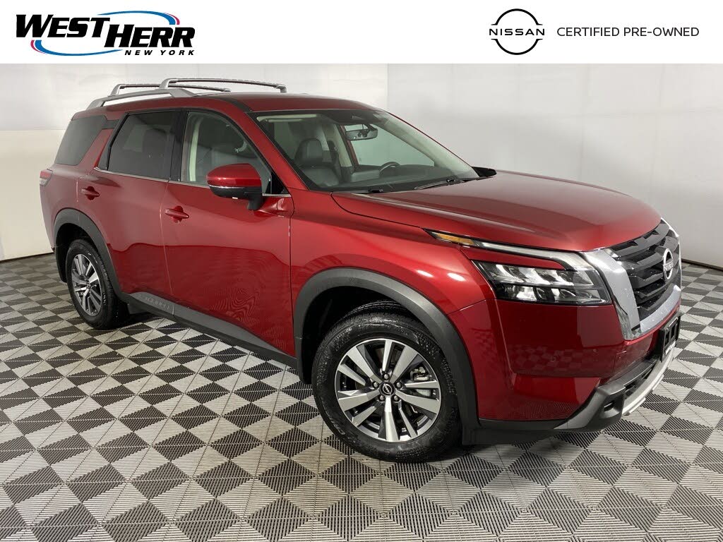 2025 Nissan Pathfinder SL 4WD