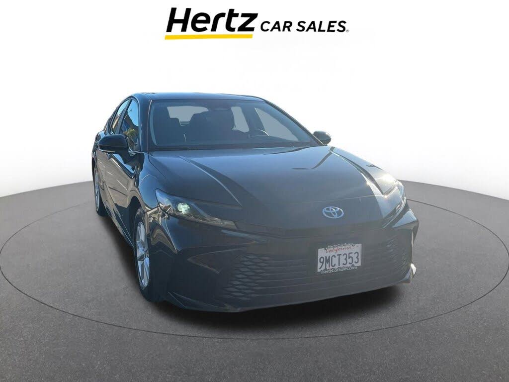 2025 Toyota Camry LE FWD