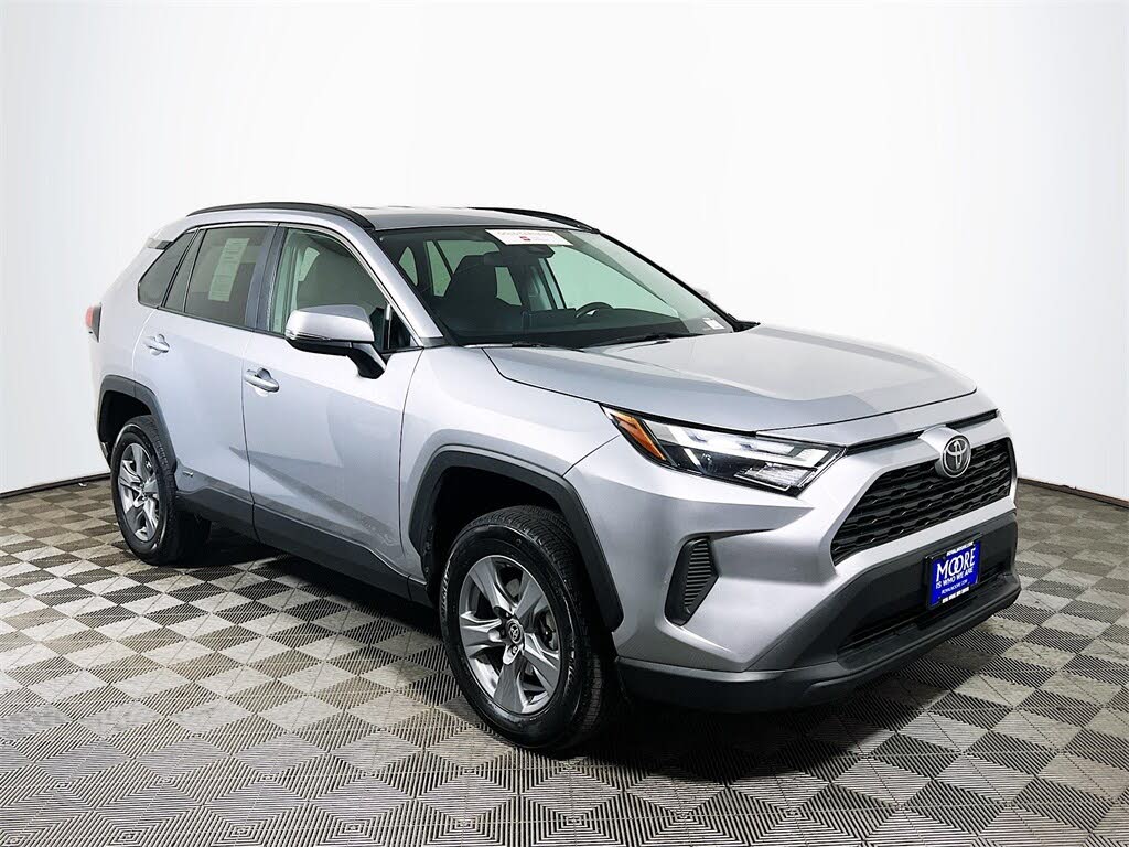 2025 Toyota RAV4 Hybrid XLE AWD