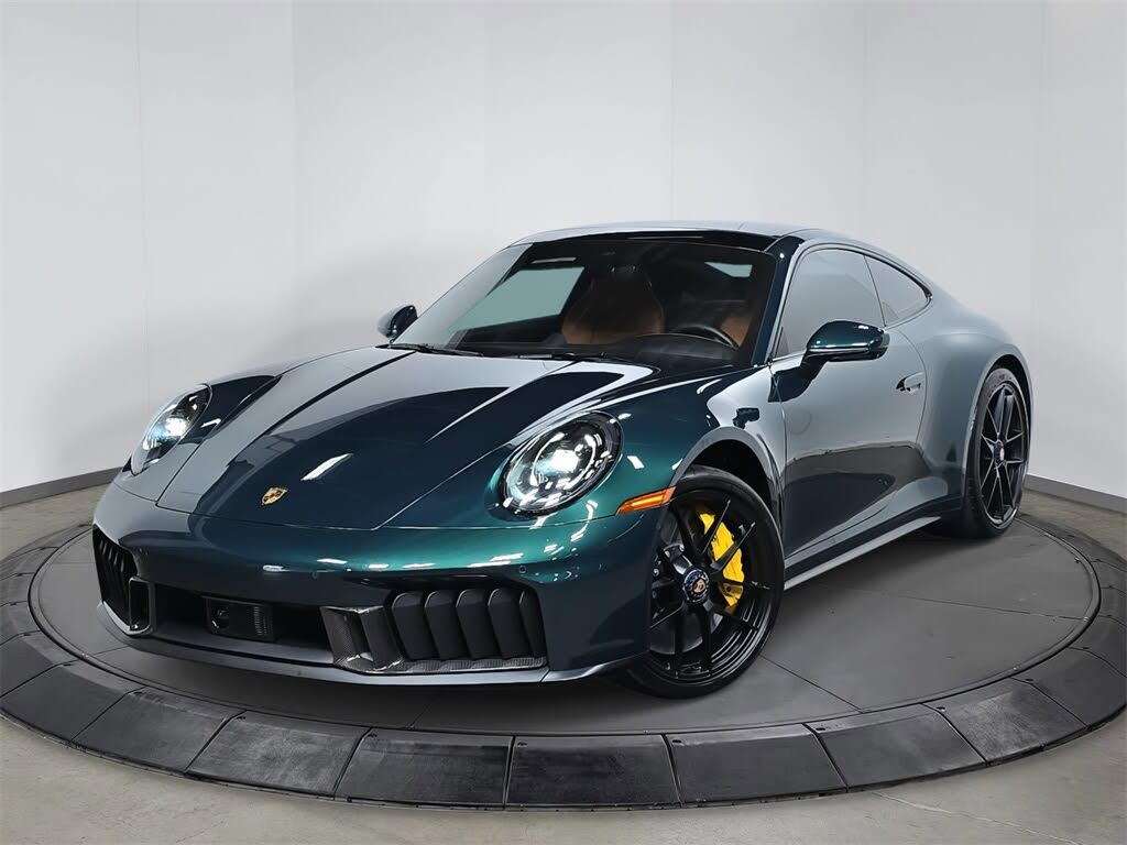 2025 Porsche 911 Carrera GTS Coupe RWD