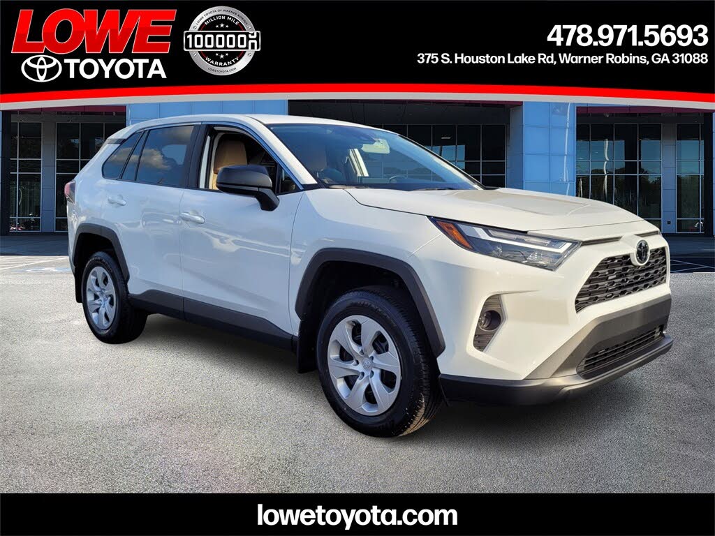 2025 Toyota RAV4 LE FWD