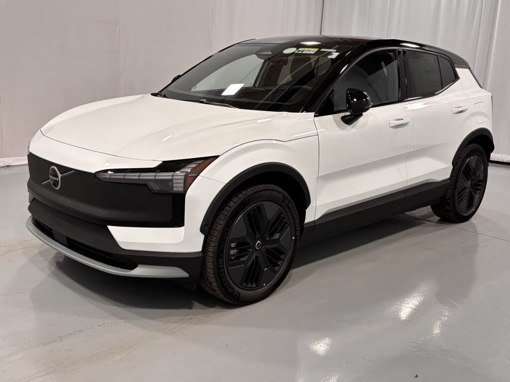 2026 Volvo EX30 Cross Country Twin Ultra eAWD