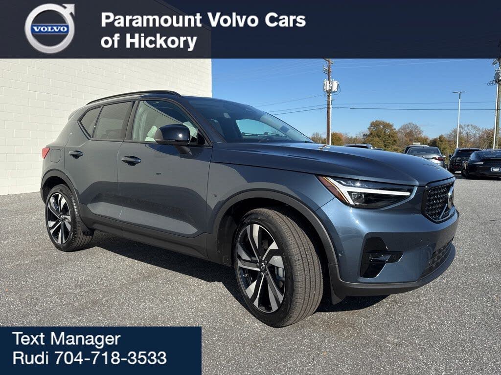 2026 Volvo XC40 B4 Plus FWD