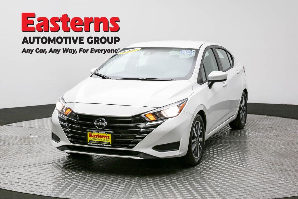 2023 Nissan Versa SV FWD