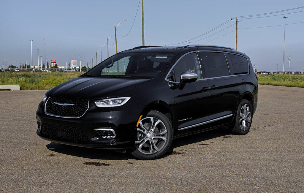 2025 Chrysler Pacifica Pinnacle AWD