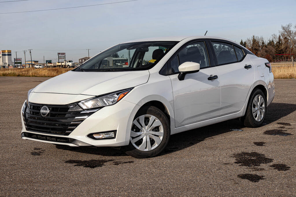 2025 Nissan Versa S FWD