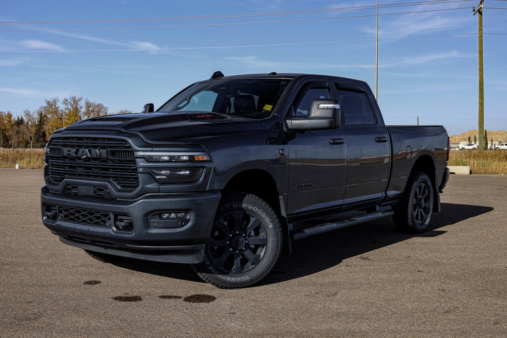2025 RAM 3500 Laramie Crew Cab 4WD