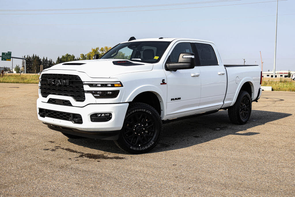 2025 RAM 3500 Limited Crew Cab 4WD