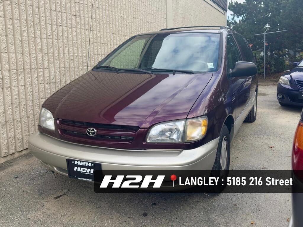 1998 Toyota Sienna 3 Dr LE Passenger Van