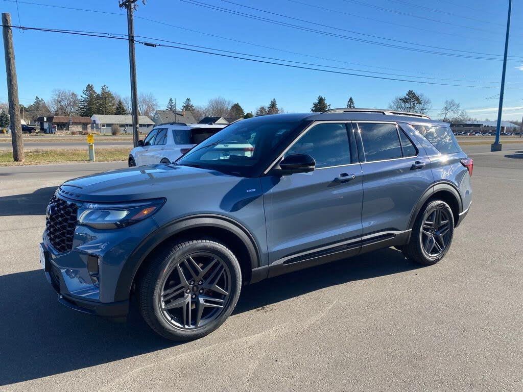 2026 Ford Explorer ST-Line AWD