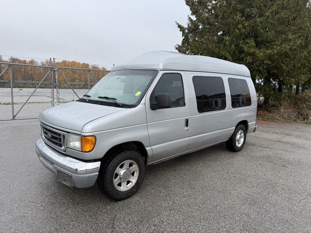 2004 Ford E-Series E-150 Cargo Van