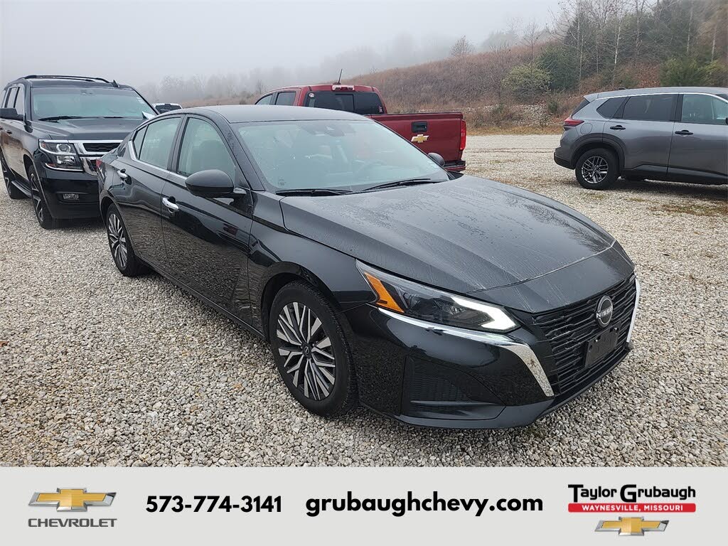 2024 Nissan Altima 2.5 SV FWD