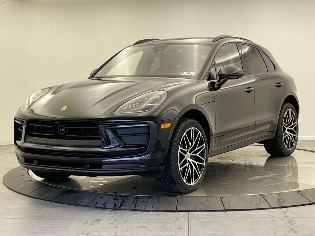 2026 Porsche Macan AWD