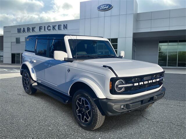 2025 Ford Bronco Outer Banks 4-Door 4WD