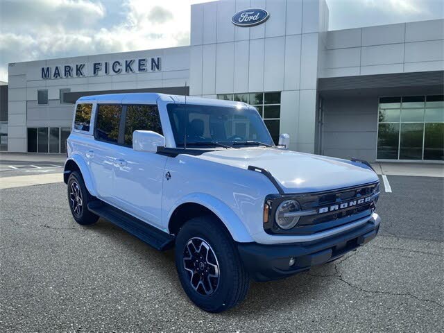 2025 Ford Bronco Outer Banks 4-Door 4WD