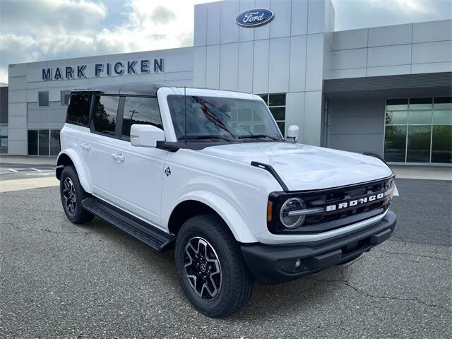 2025 Ford Bronco Outer Banks 4-Door 4WD
