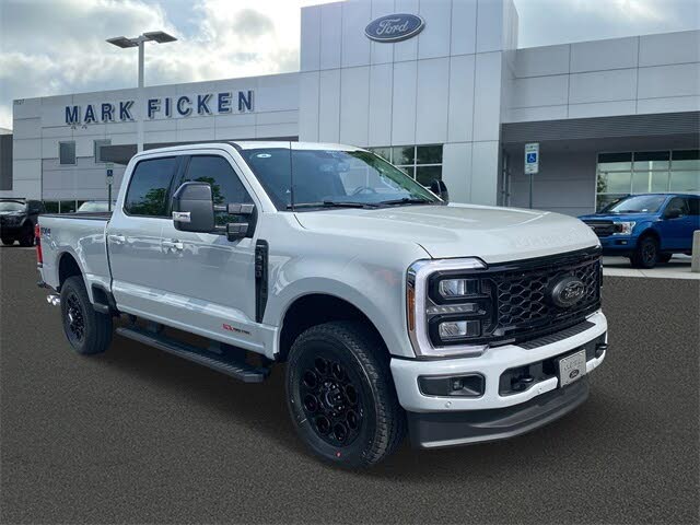2025 Ford F-250 Super Duty Lariat Crew Cab 4WD