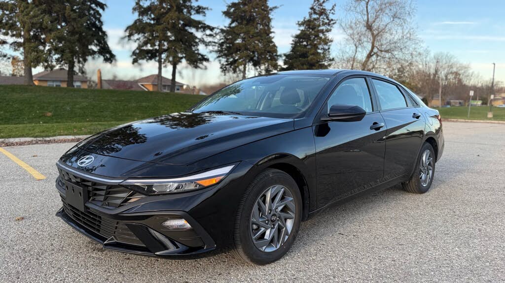 Hyundai Elantra Preferred FWD 2025