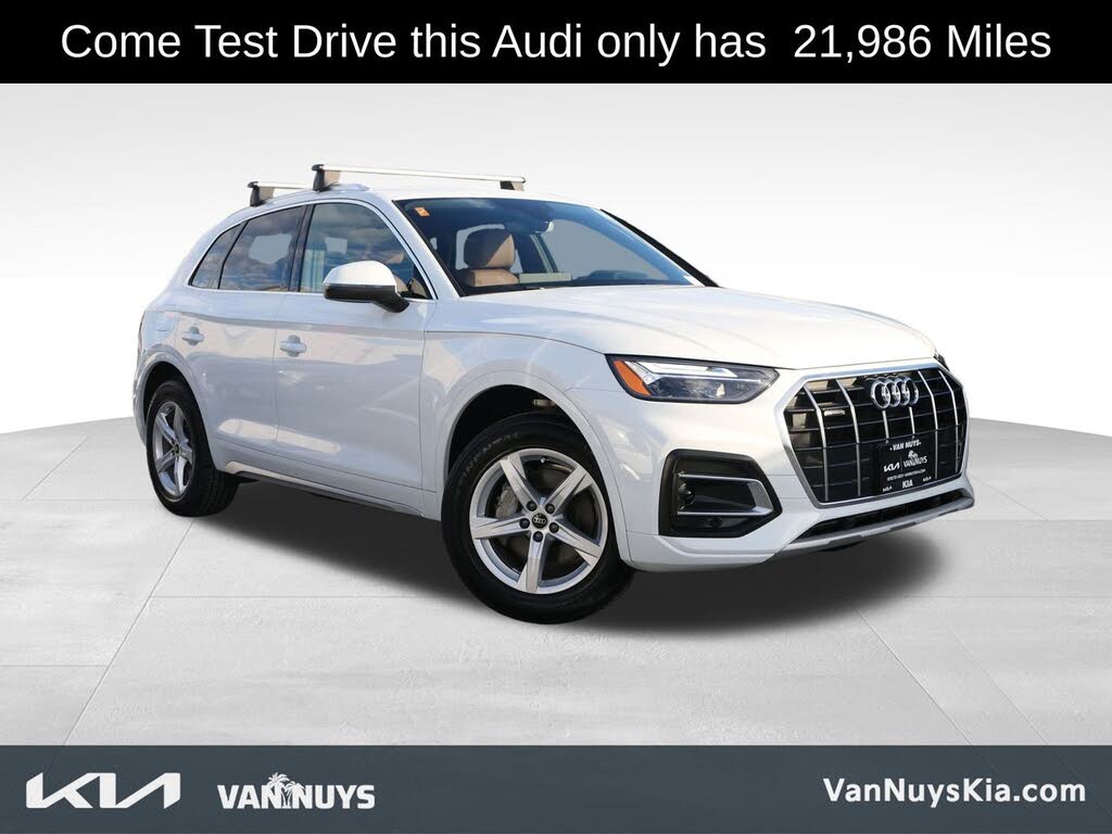 2024 Audi Q5 quattro Premium 40 TFSI