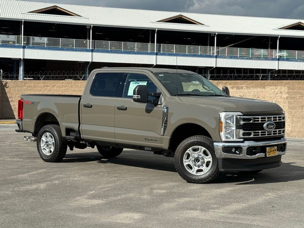 2026 Ford F-250 Super Duty XLT Crew Cab 4WD