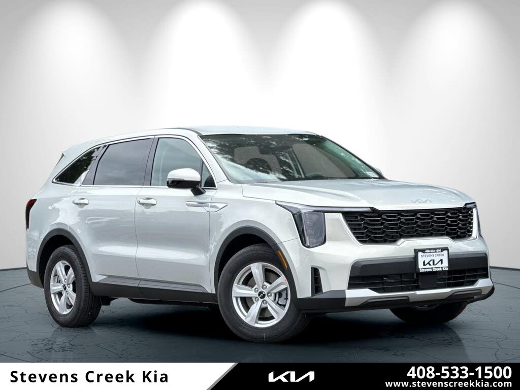 2026 Kia Sorento LX FWD