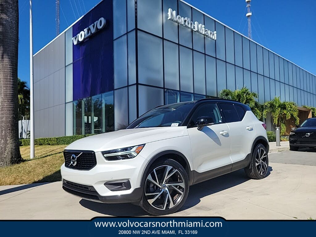 2022 Volvo XC40 T4 R-Design FWD