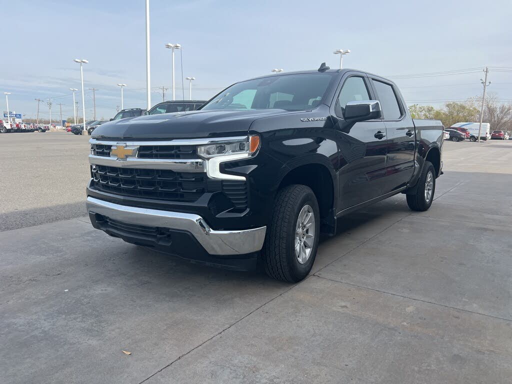 2025 Chevrolet Silverado 1500 LT Crew Cab 4WD