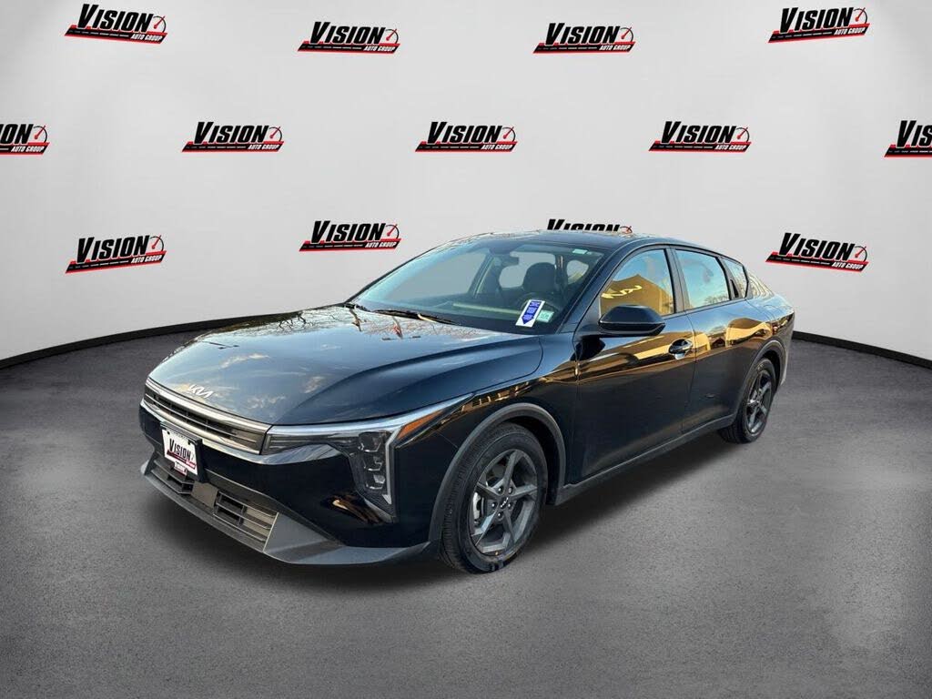 2025 Kia K4 LXS FWD