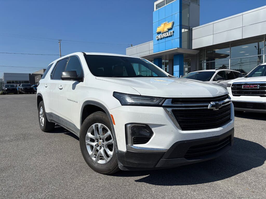 2023 Chevrolet Traverse LS AWD